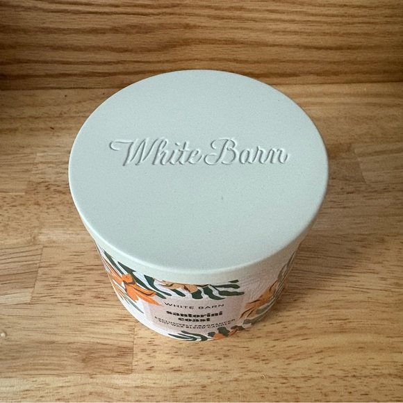 Bath and body works White Barn Santorini Coast Candle - Picture 2 of 4